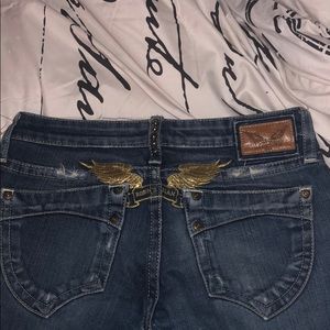 Woman robins jeans
